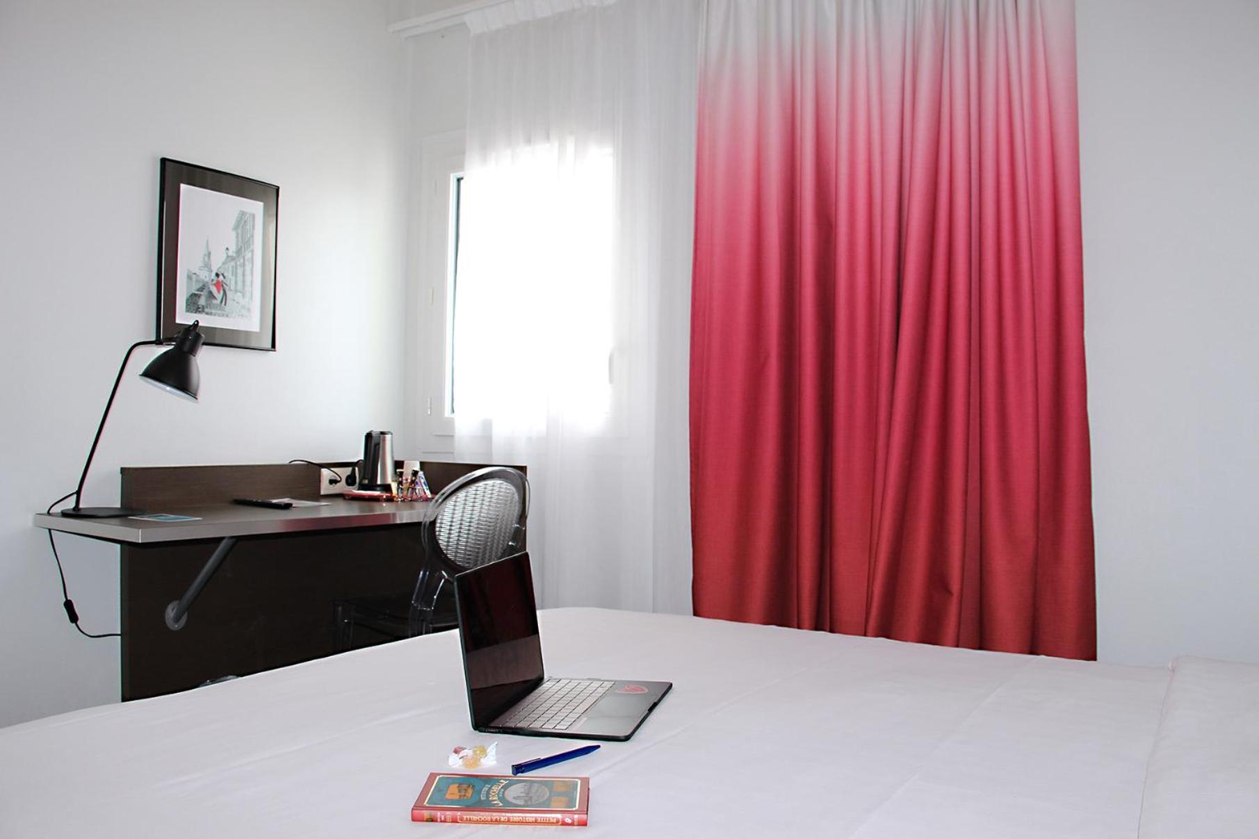 Hotel Kyriad La Rochelle Centre Ville ภายนอก รูปภาพ