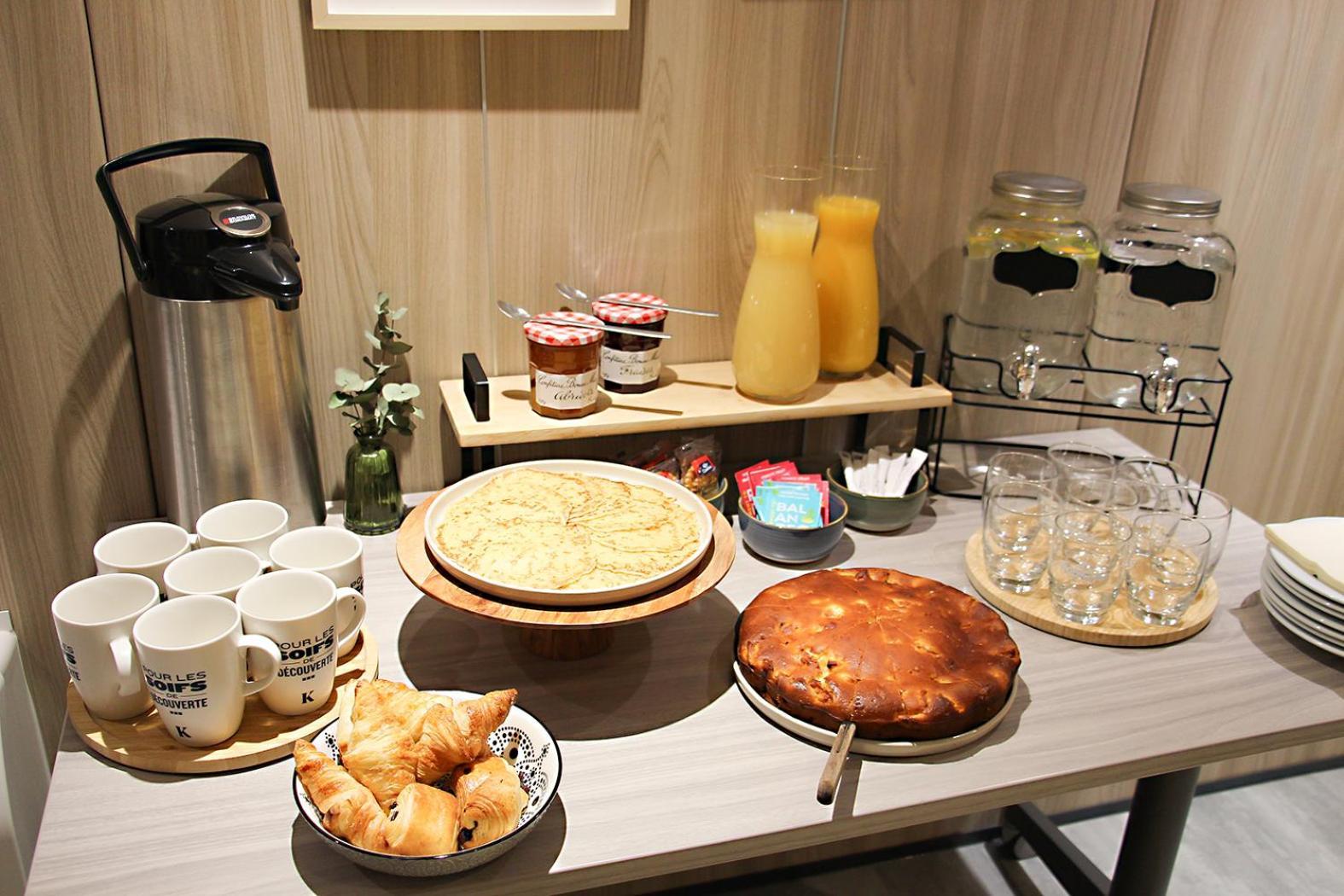 Hotel Kyriad La Rochelle Centre Ville ภายนอก รูปภาพ